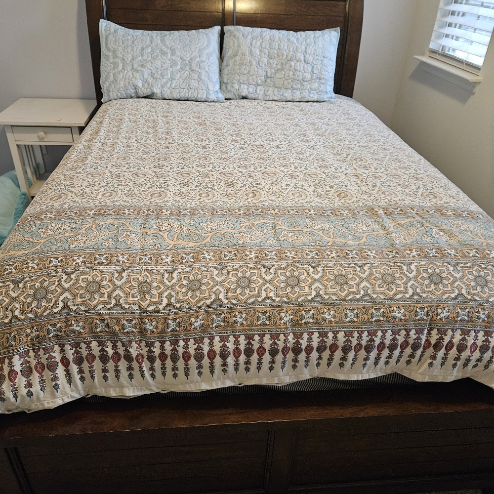 Pottery Barn queen duvet